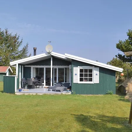 Three Bedroom Holiday In Hvide Sande